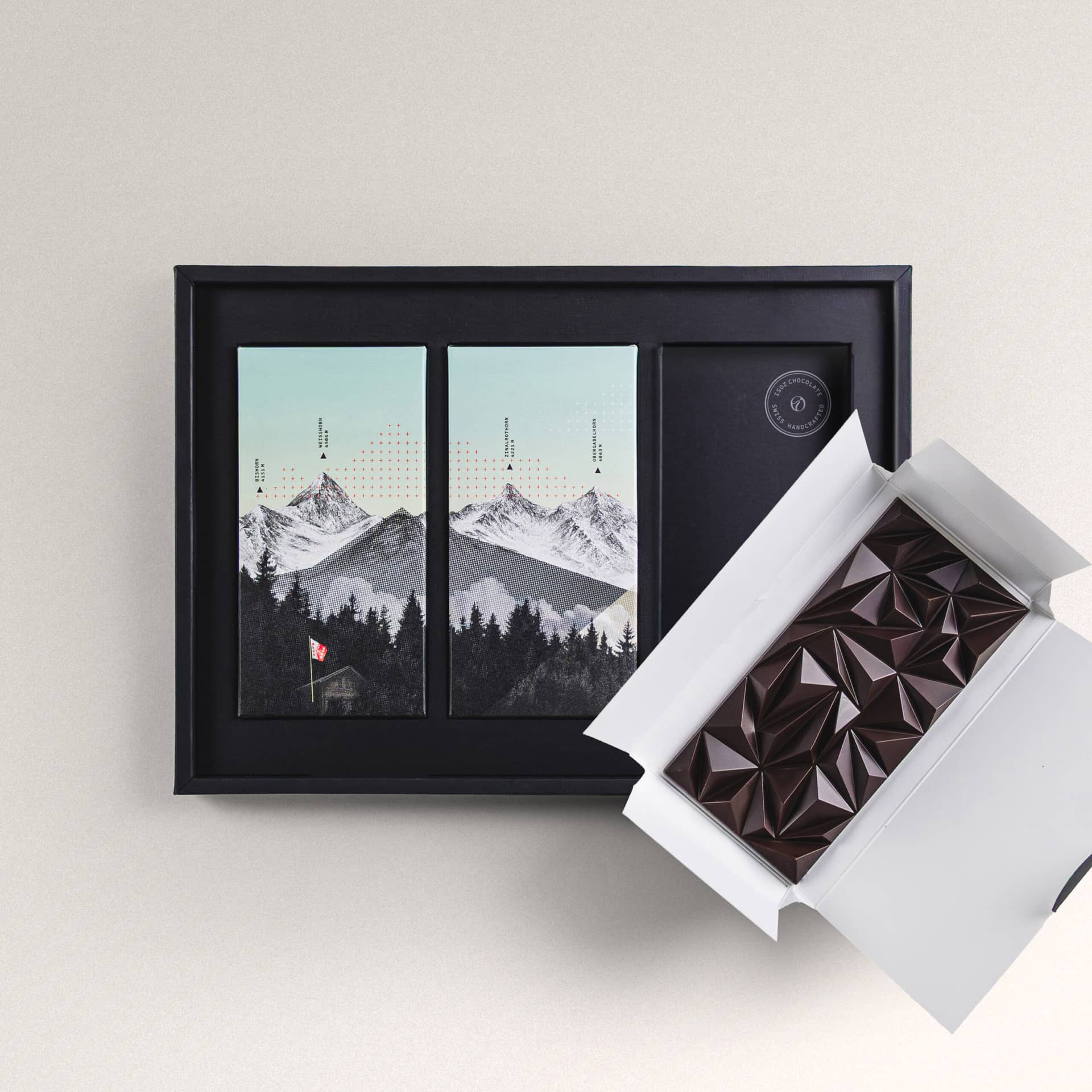 7-Open_Tablet_Chocoframe_FanyFabryk_IsozChocolate_WallisHeritage